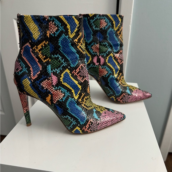 Steve Madden Style Halena Bright Multi Size 7 1/2 Stiletto Boots - Picture 1 of 7